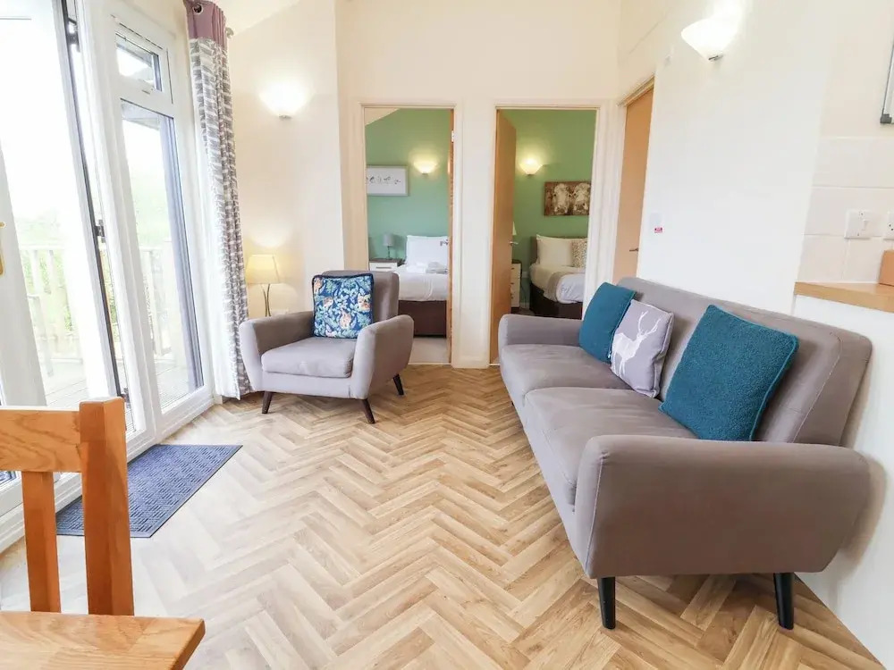 14 Manleigh Park