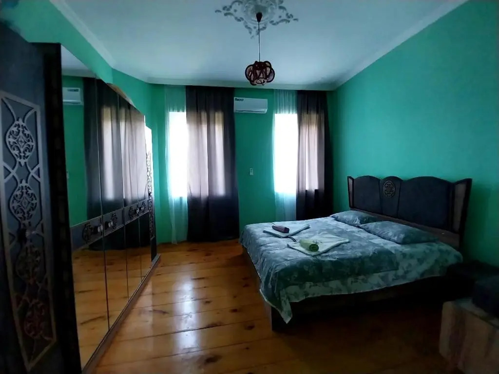 Lana's Guest House
