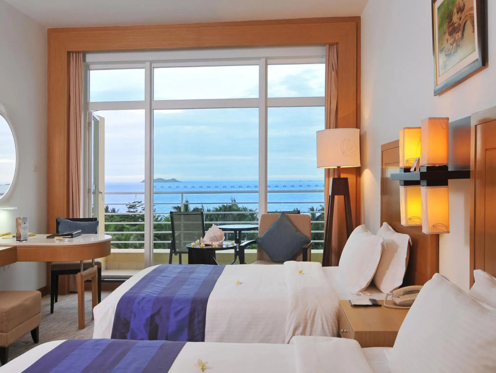 Days Hotel And Suites Resort