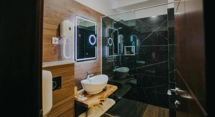 Lostrita - Pastravarie, Hotel & SPA