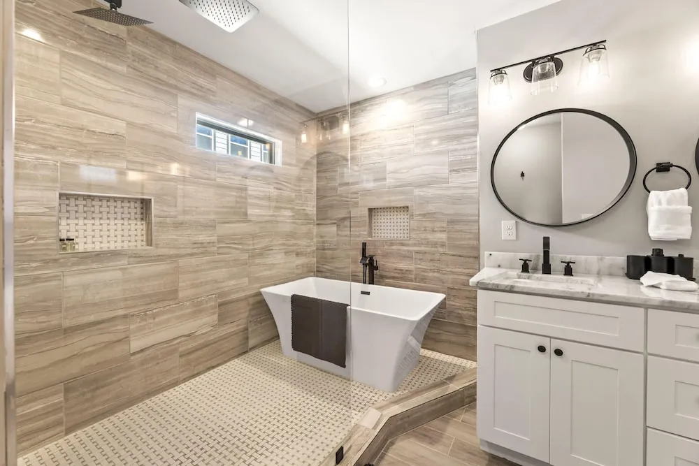Twin Homes - 8 Bedroom Retreat In Central ATL