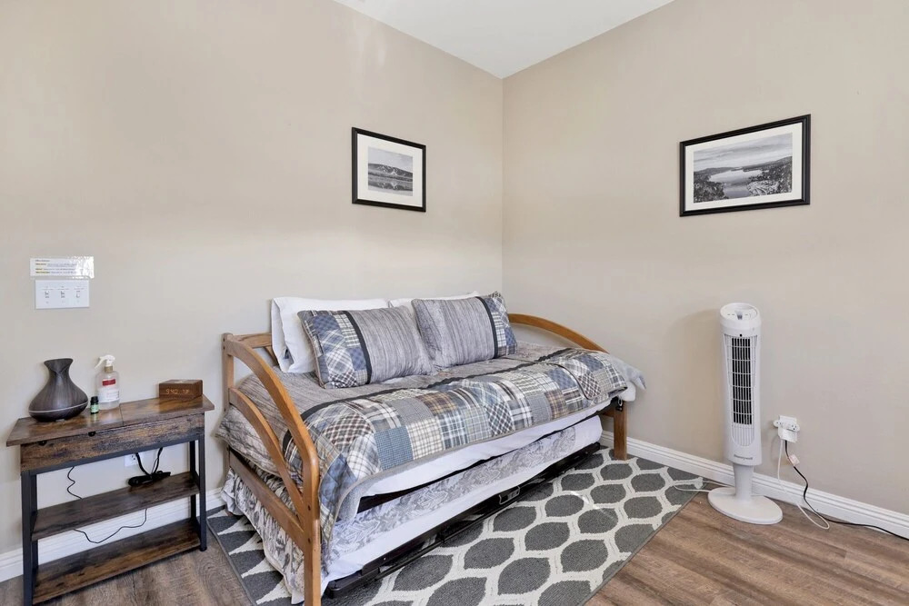 2167-maple Bear Retreat 3 Bedroom Home by RedAwning