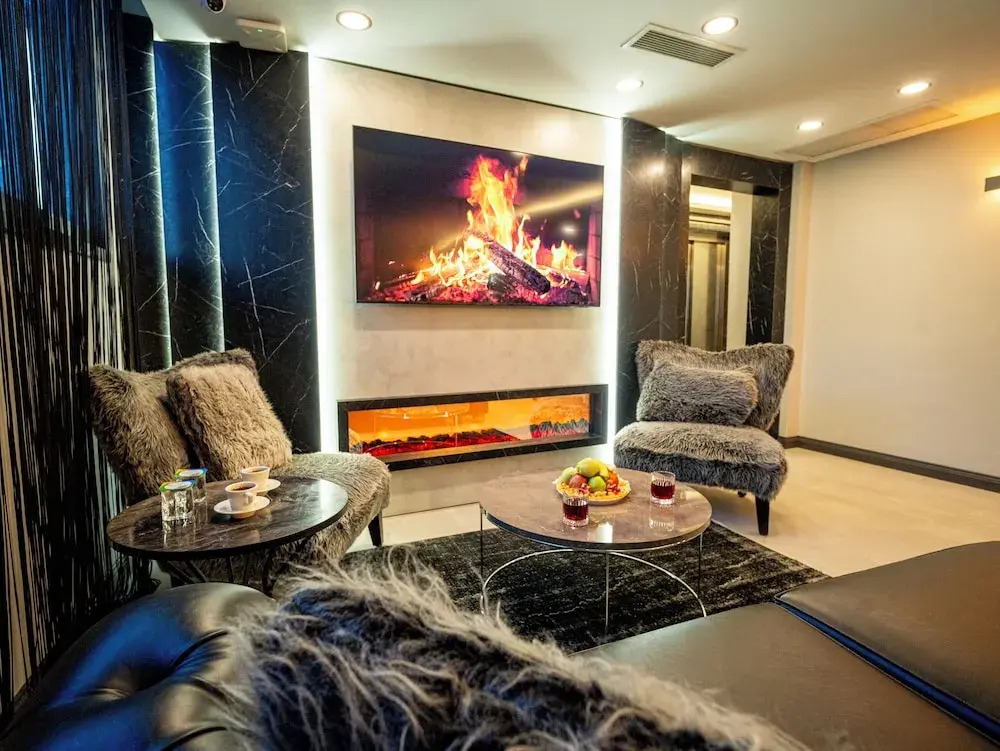 Modernlux Hotel