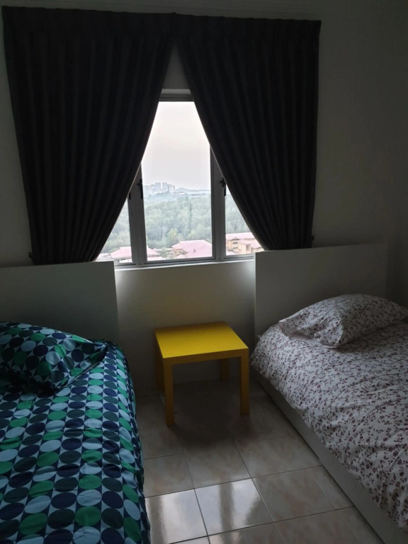 5-Bedroom Family Apartment