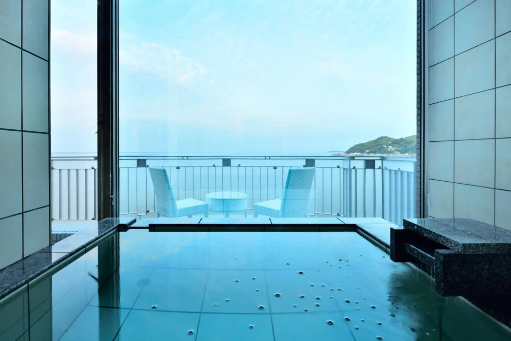 Auberge Fontaine Bleau Atami