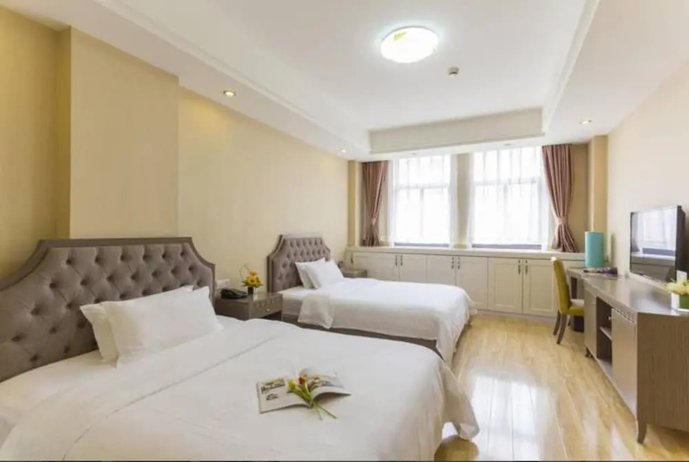 Shine Apartment