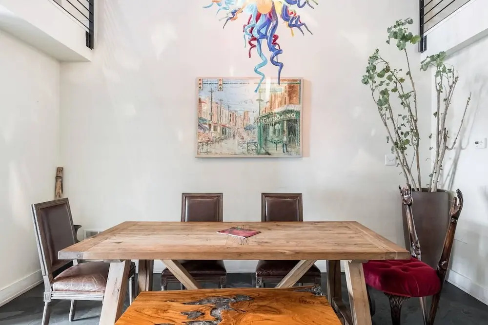 Million-dollar Celebrity Mansion in Old City