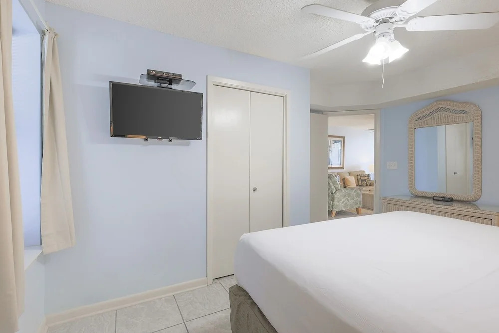 Phoenix Vi 6407 1 Bedroom Condo