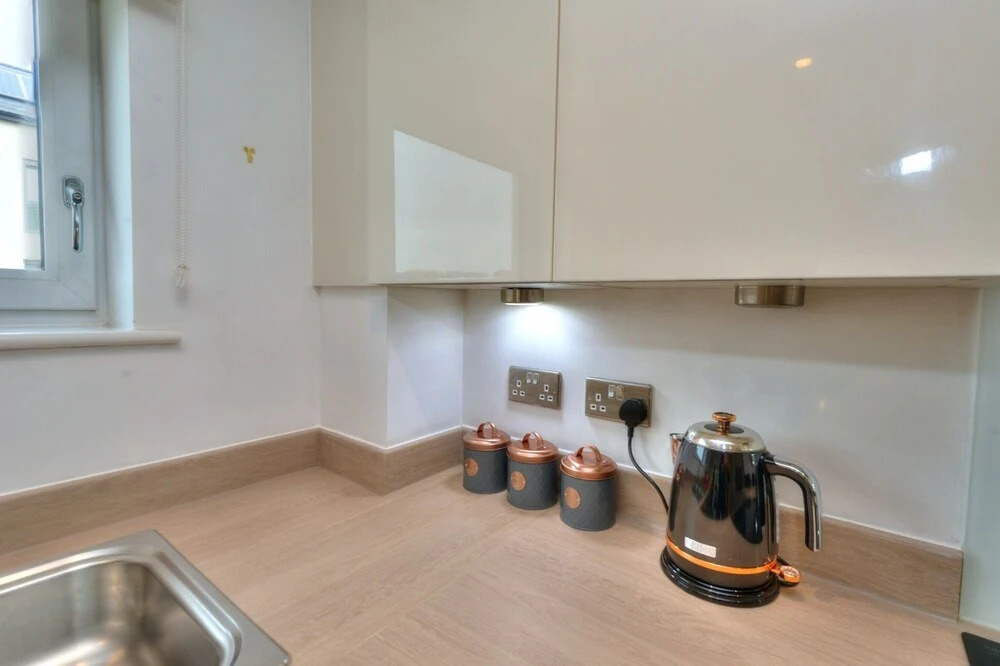 Executive Oakgrove Apartment