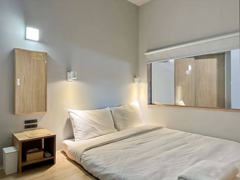 KW2 Hostel