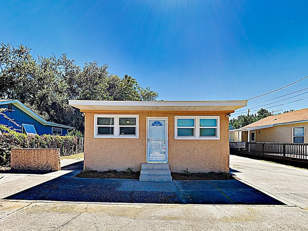 New Listing! Laguna Beach Home - 2 Blocks To Gulf Home