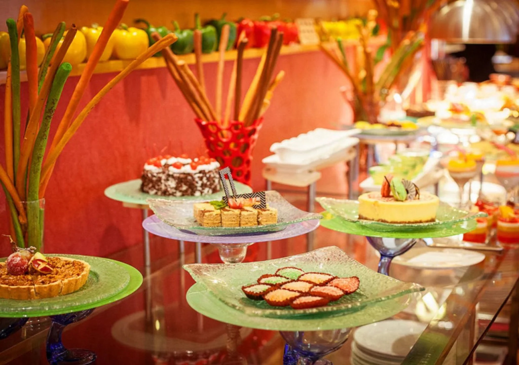 Wuhan Mayflowers Hotel (Wuchang Railway Station Zhongnan Road Metro Station Branch)