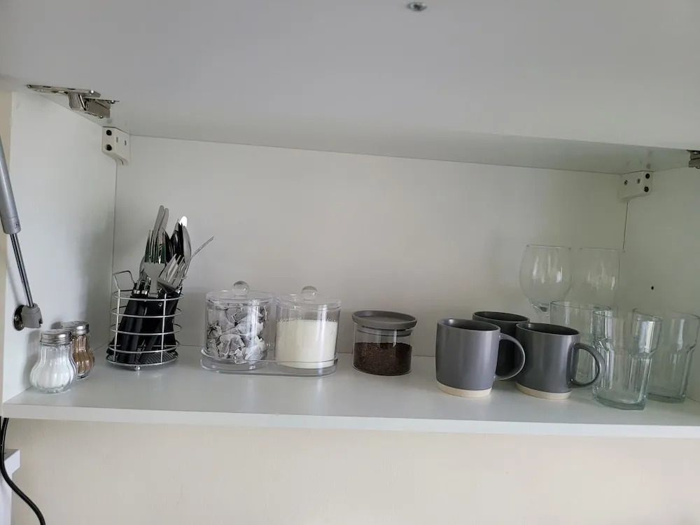 Apartment - Sleeps 2 - Parking - Near Station