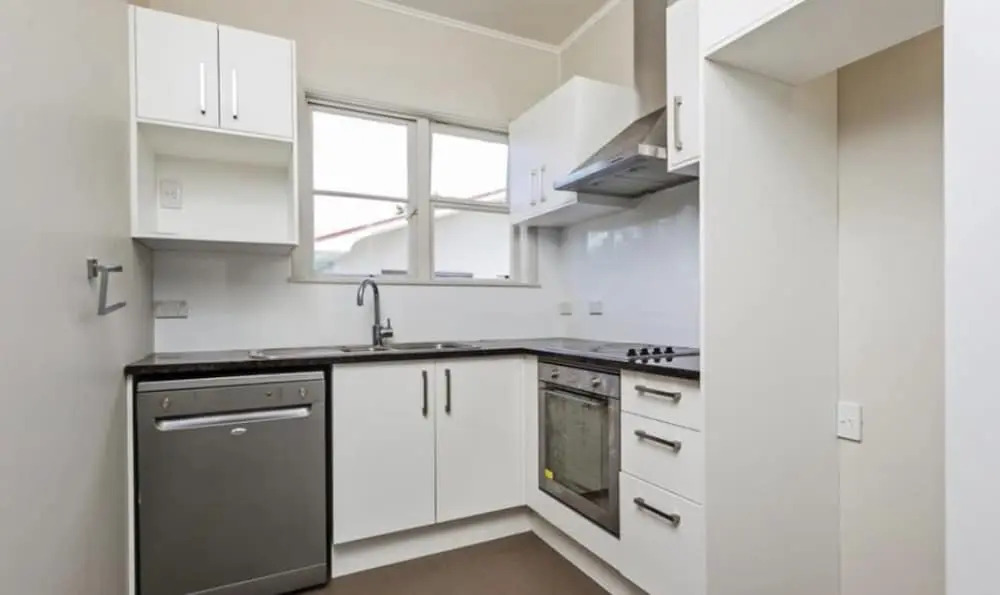 ARent - Serviced House - 8 Renton Road