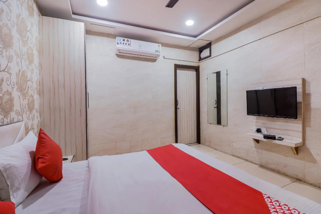 OYO 67256 Shri Radhey Kunj