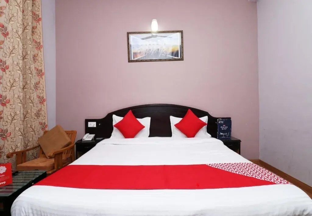 Hotel Binsar Rooms By OYO Rooms