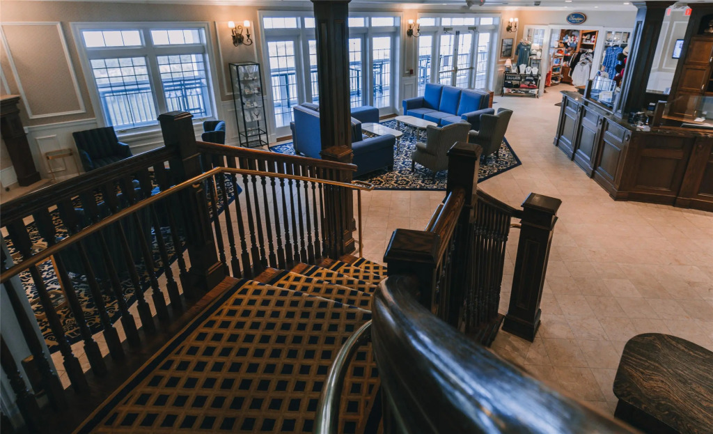 Madison Beach Hotel, Curio Collection by Hilton