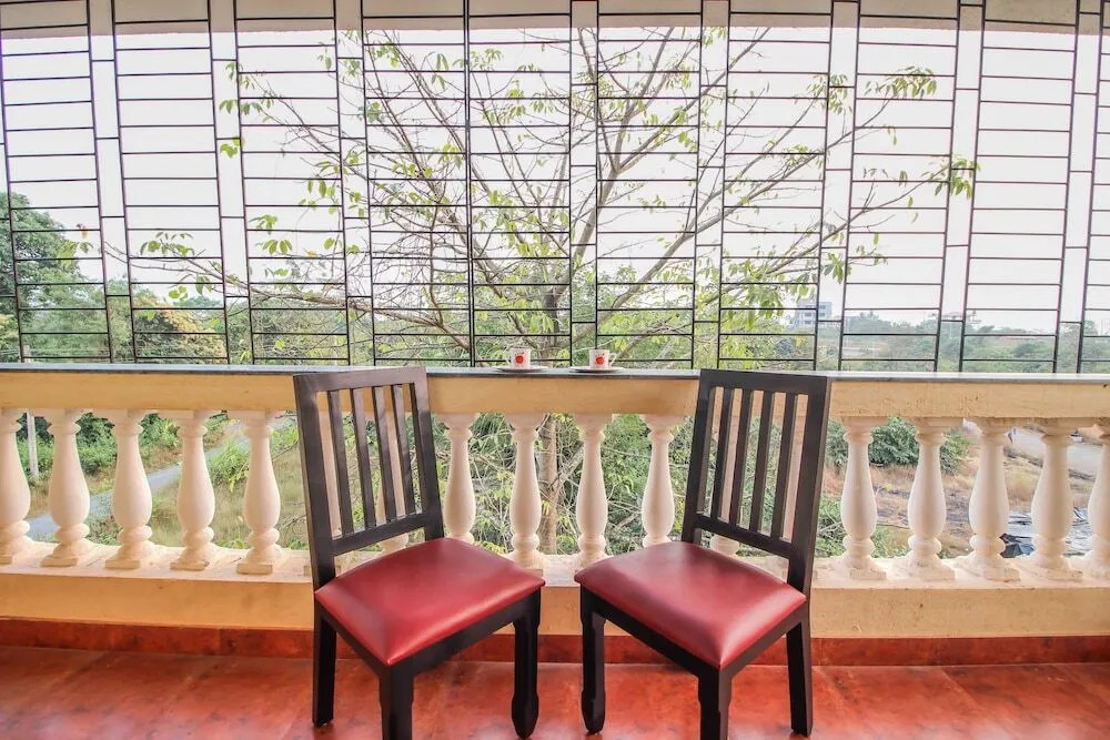 OYO 10402 Home 4BHK Villa Panjim Old Goa Highway
