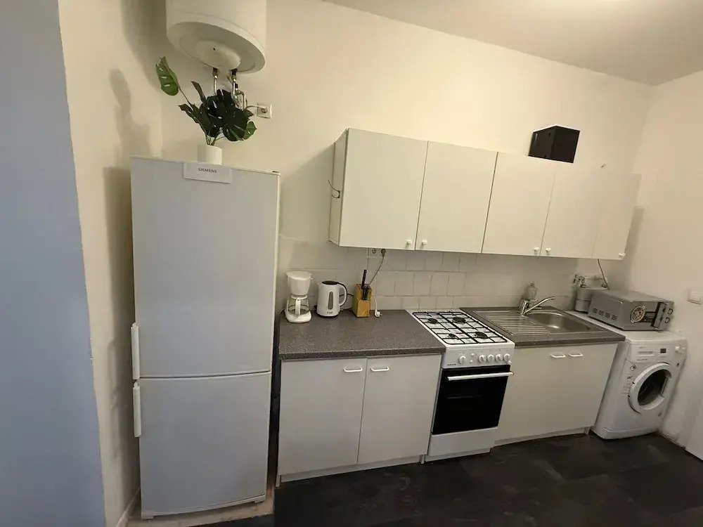 Cozy 1BR Apt Walk to Westbahnhof
