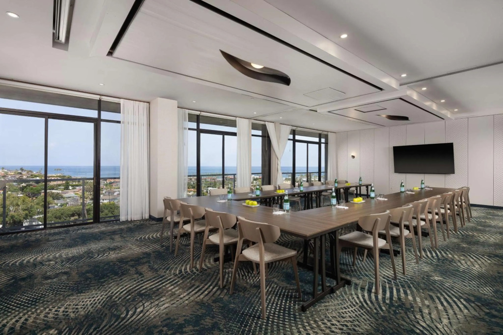 Hotel La Jolla, Curio Collection by Hilton