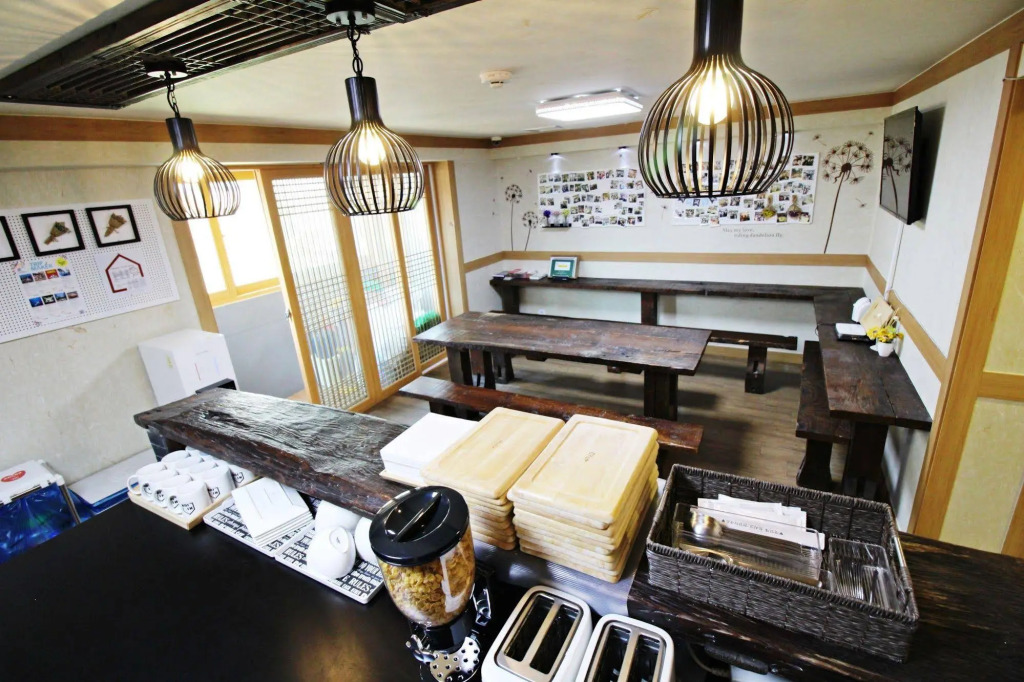 The Blossom Yeonnam Guesthouse