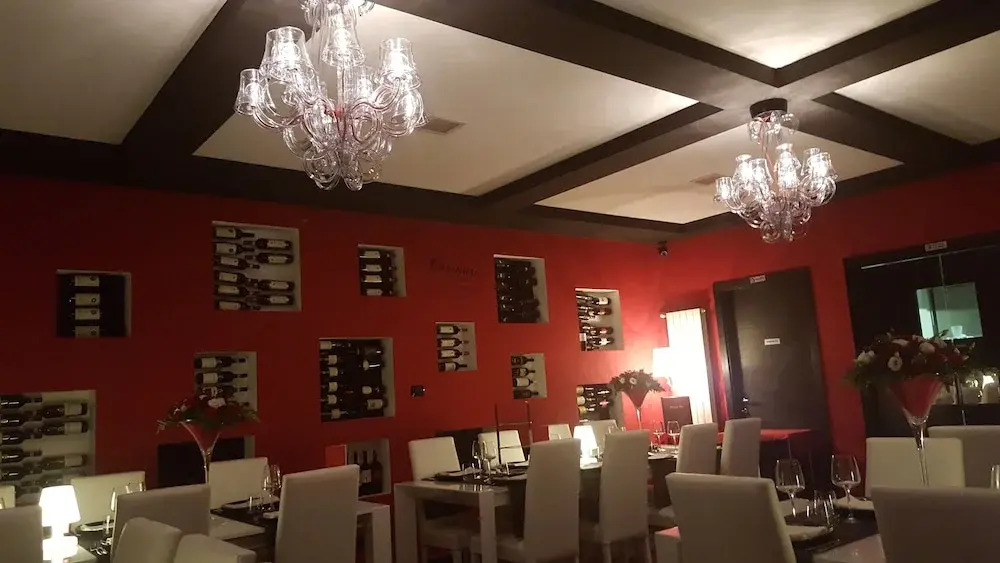 Rossi&Nero Resort - servizi extra a pagamento Ristorante Piscina Sauna Spa