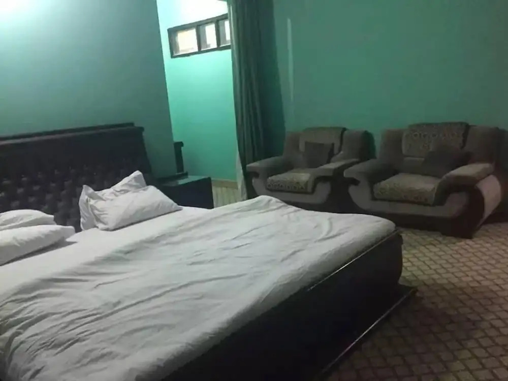 Flora Inn Hotel Naran