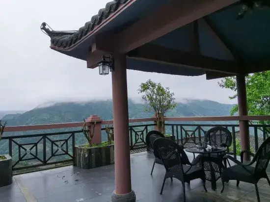 Shenlongtang Hotel