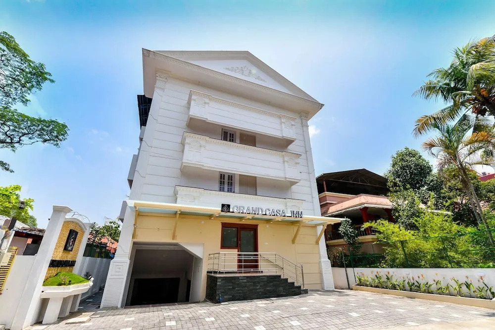 OYO Flagship 30720 Hotel Grand Casa