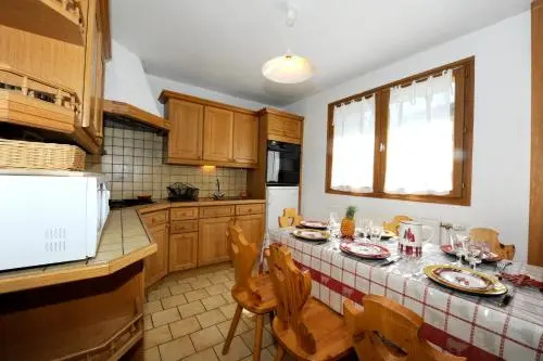 Apartment Levassaix 1