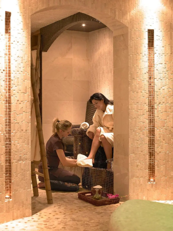 Westport Plaza Hotel, Spa & Leisure