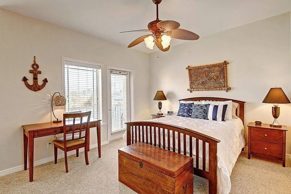 Anchor's Away 2 Bedroom Condo by Redawning