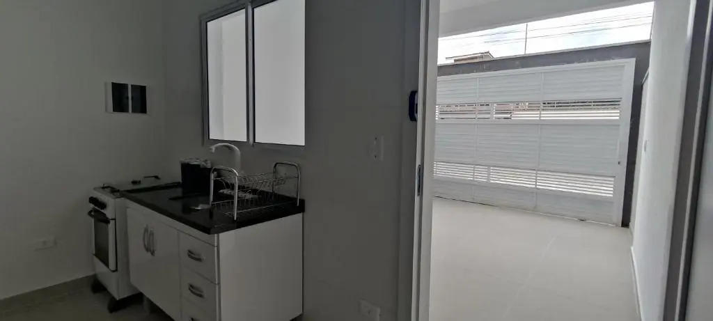 Kitinet J&W a 150 metros do mar