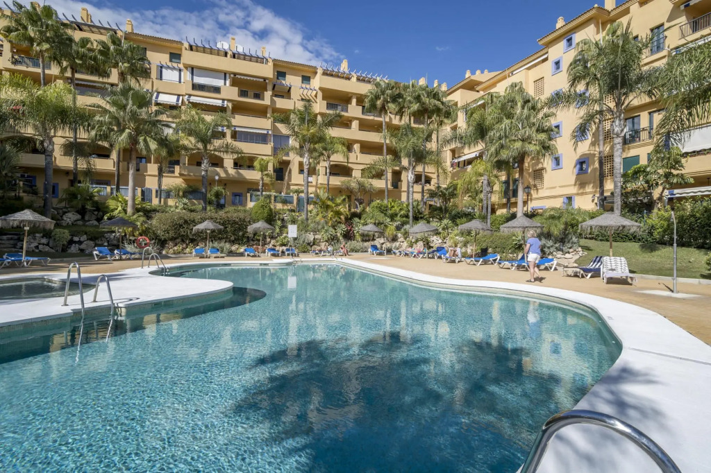 La-Beautiful 3 Bedroom Penthouse Close To Sea