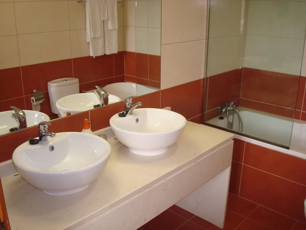 Hotel Lagoa Azul do Geres