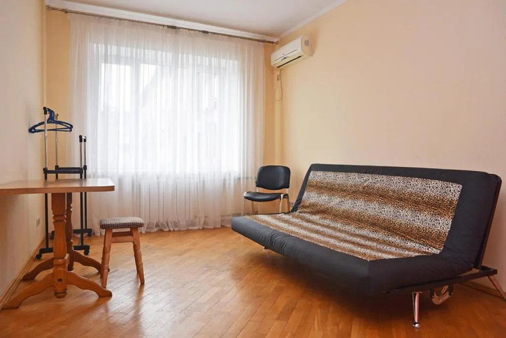 Kvartira po prospektu Pobedy, 5