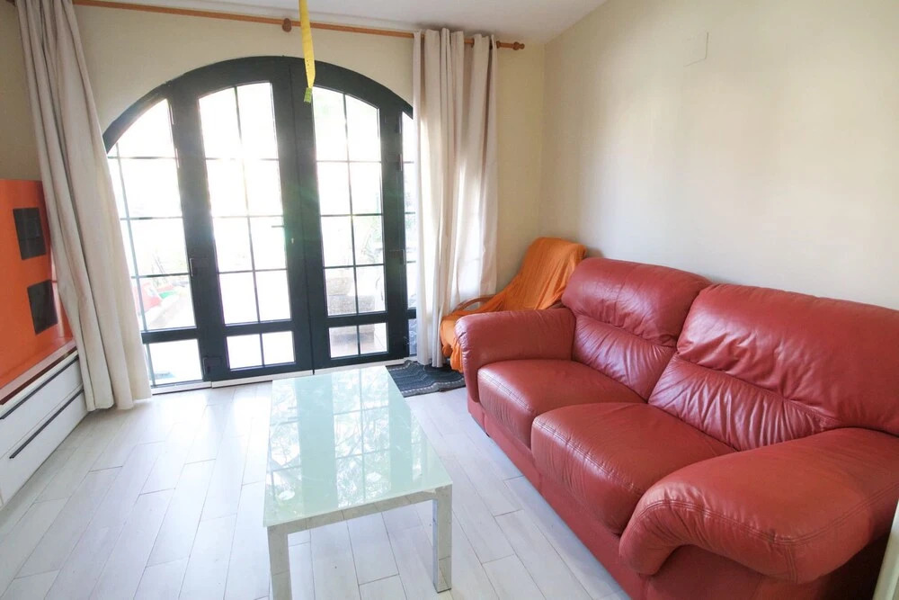 Nice house with heated pool and tennis course
