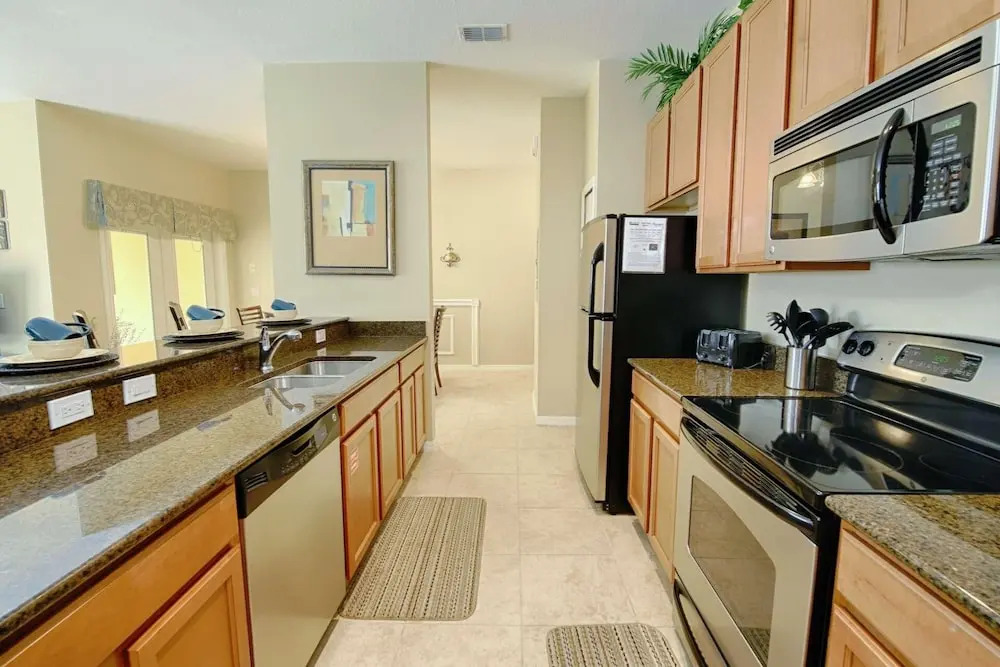 8960 Paradise Palms
