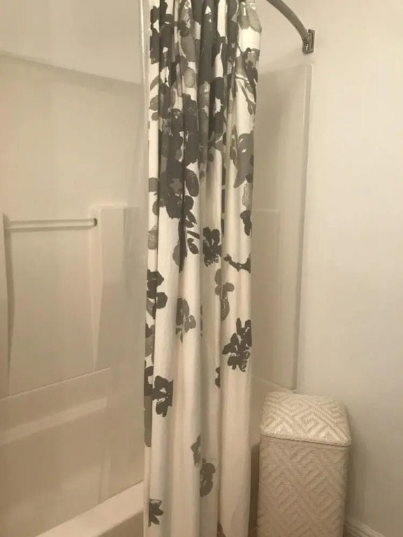 Charming Apartment in the Heart of Oshkosh