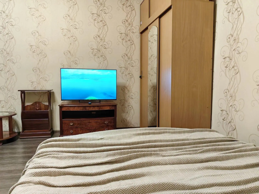 Like Home на Адмирала Нахимова 4
