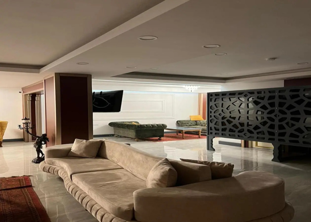 Nagas Hotel