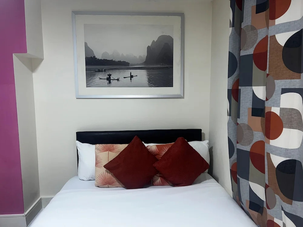 Deluxe 1-bed Apartment in Greenford