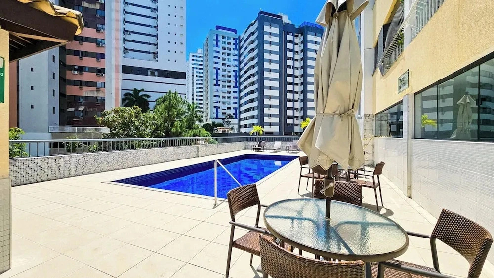 Apto c Piscina Academia e Churrasqueira em Pituba