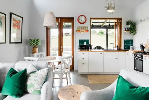 Thirlestane Farm Cottage & Barn
