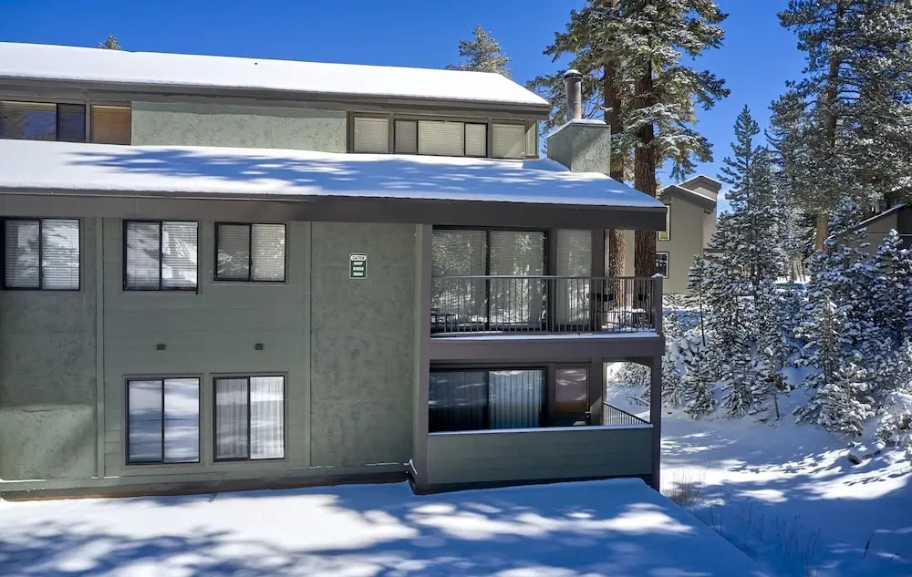 St, Anton Wooded View 2-Bedroom Condos with Ski Lockers