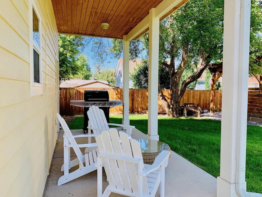 Chic Carriage House Near old Town W/free Bikes!