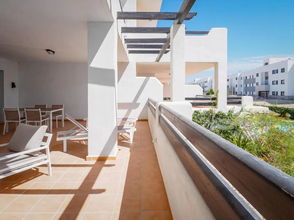 2306 - Brand new apt, walking distance to beach!