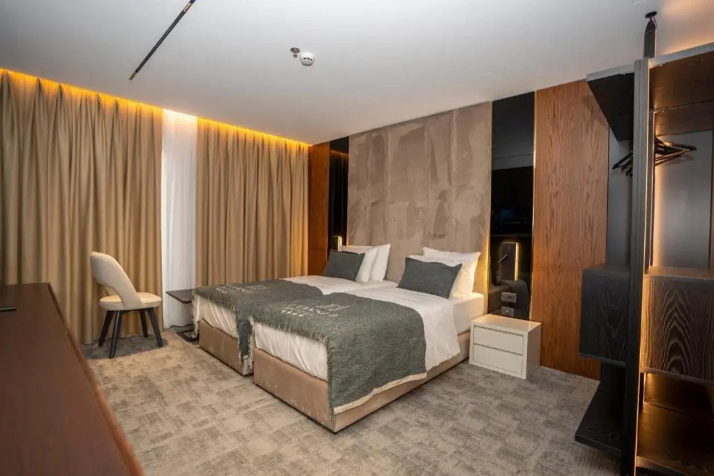 Hotel Consul