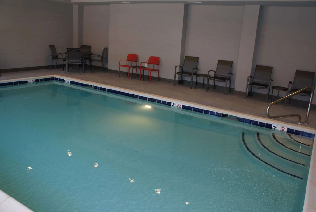 La Quinta Inn and Suites by Wyndham Bloomington