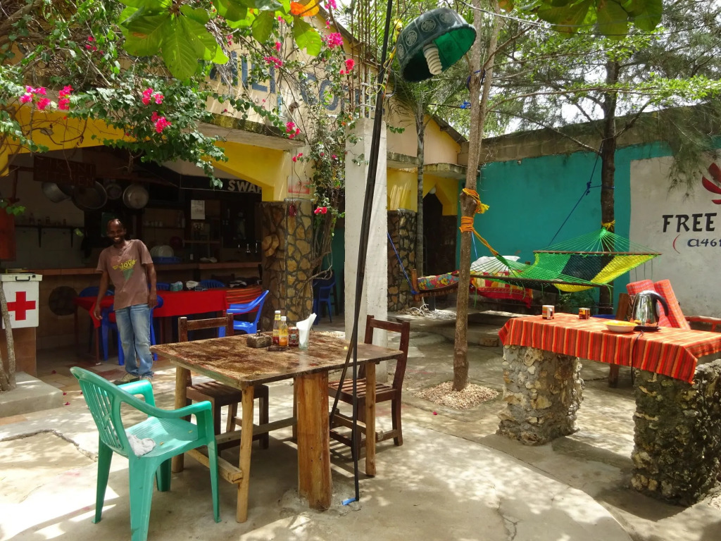 HOMELAND SWAHILI LODGE Nungwi Backpacker Apartments BUDGET